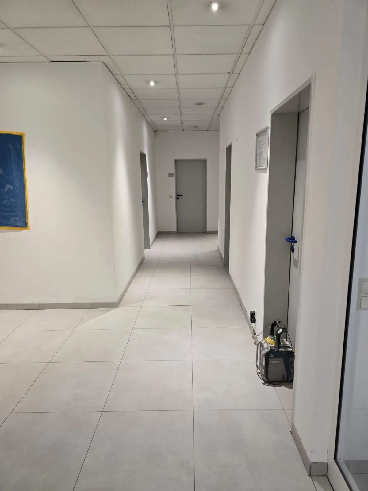 Fliesenverlegung in Gewerberäumen