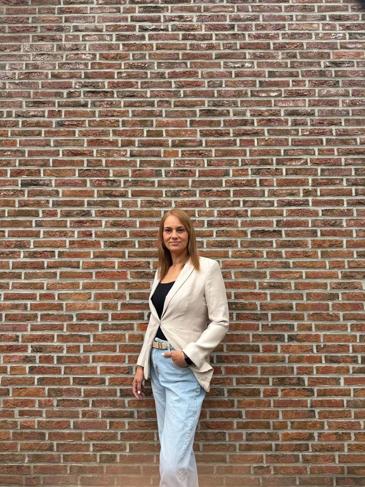 Julia Holoubek